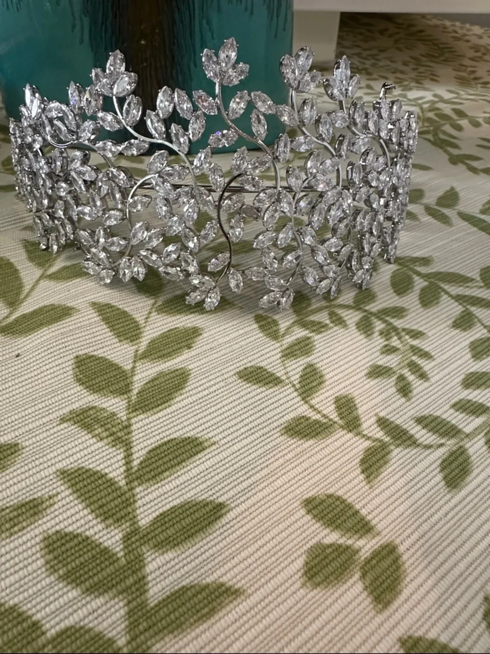 Crystal Leaf Tiara - Silver Tone - Picture 2 of 6